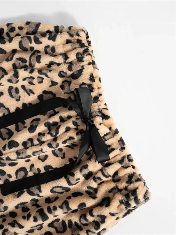 Pantalones anchos de felpa con estampado de leopardo