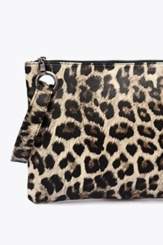 Cartera de piel sintética con diseño de leopardo